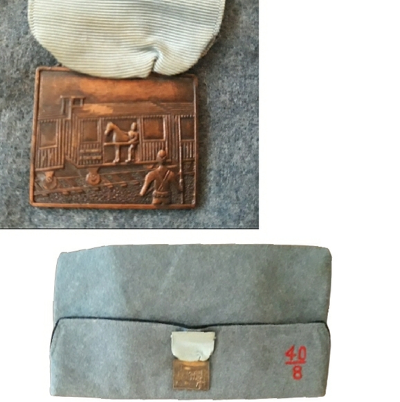 Vtg Veteran American Legion Society of 40 Men 8 Horses Garrison Cap & Medal - Picture 1 of 11